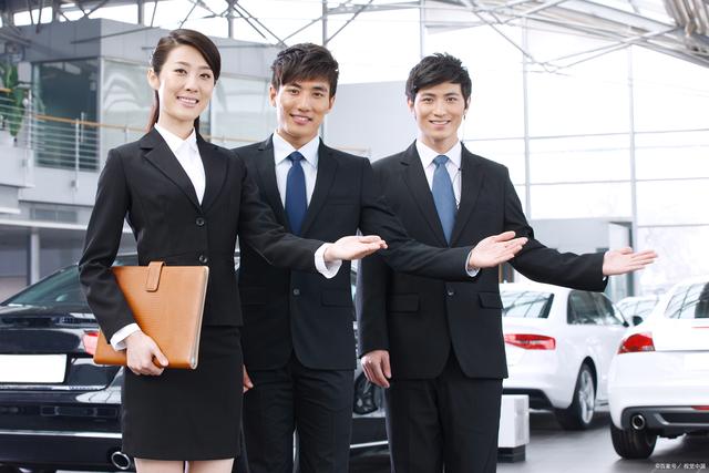 剛畢業(yè)的美女大學(xué)生應(yīng)聘汽車(chē)銷售顧問(wèn)，這些要點(diǎn)你必須知道